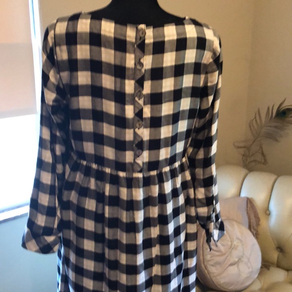 Dress - Picture 4 of 6